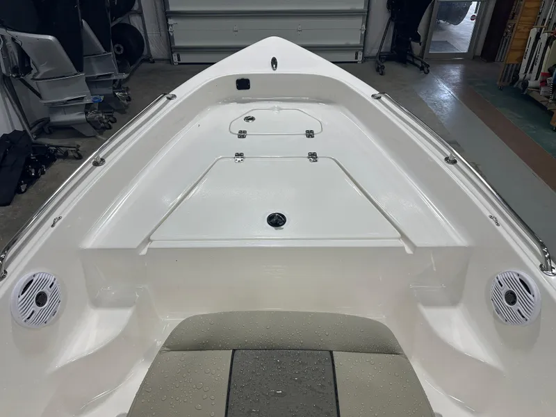 Slide: The Image of Key West 1720 Center Console 2025 - 48