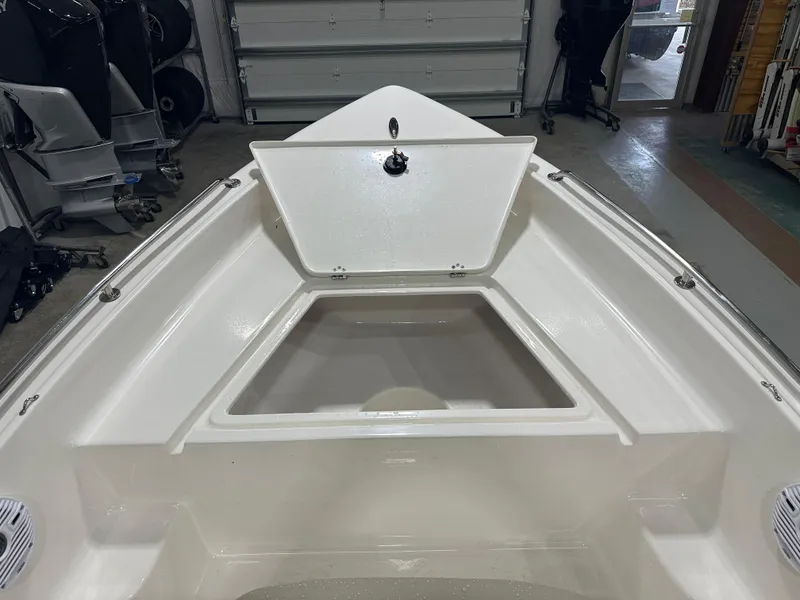 Slide: The Image of Key West 1720 Center Console 2025 - 49