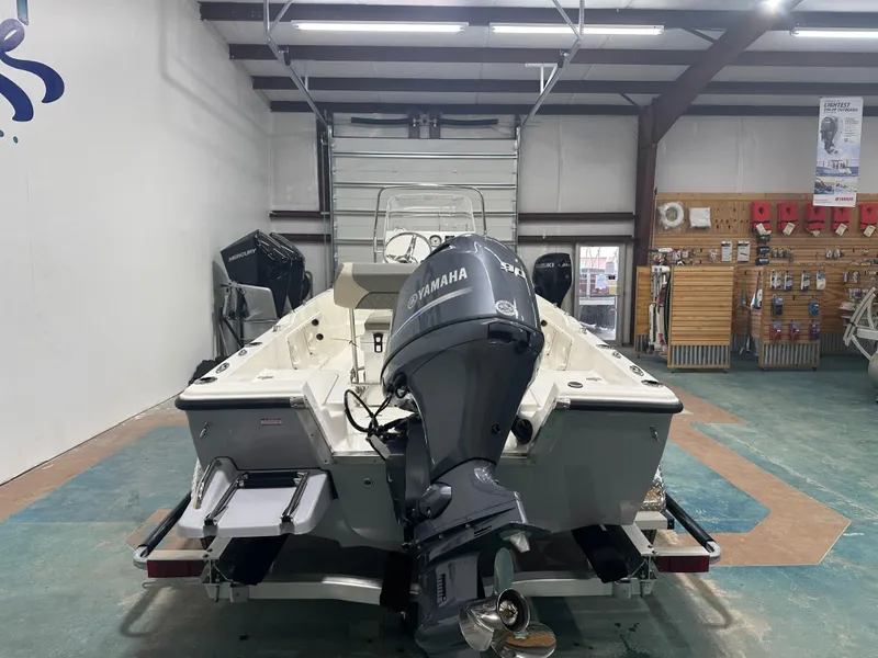 Slide: The Image of Key West 1720 Center Console 2025 - 9