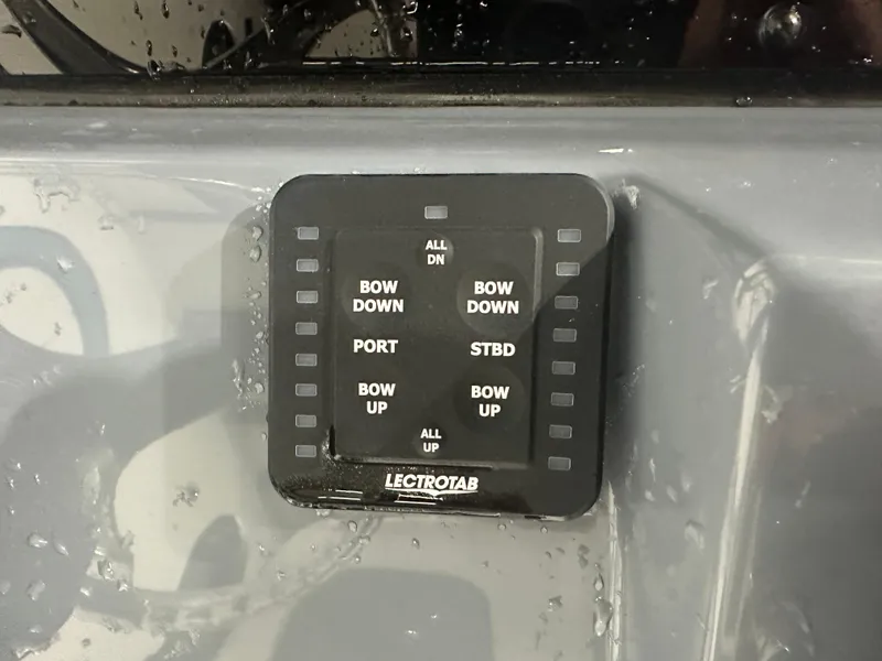 Slide: The Image of Tidewater 210 CC Adventure 2025 - 18