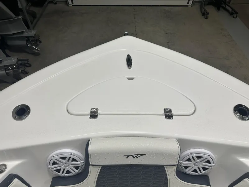 Slide: The Image of Tidewater 210 CC Adventure 2025 - 30