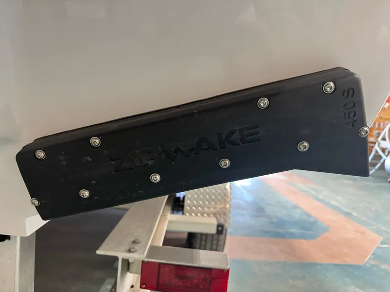 Slide: The Image of Tidewater 3100CB 2025 - 10