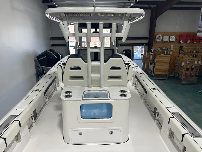 Slide: The Image of Tidewater 3100CB 2025 - 17