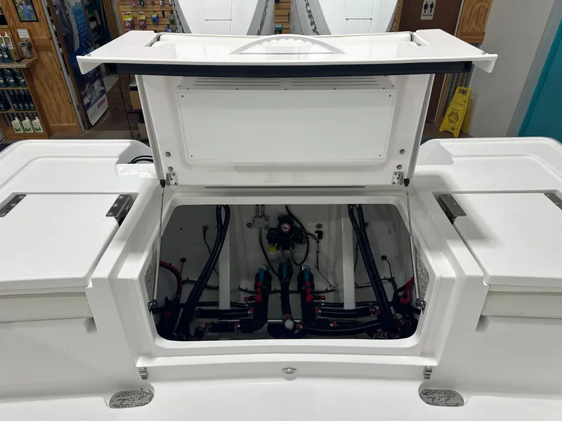 Slide: The Image of Tidewater 3100CB 2025 - 23