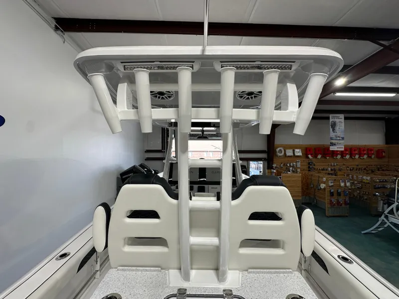 Slide: The Image of Tidewater 3100CB 2025 - 25