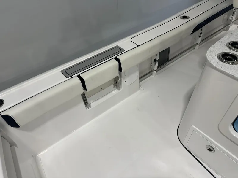 Slide: The Image of Tidewater 3100CB 2025 - 28