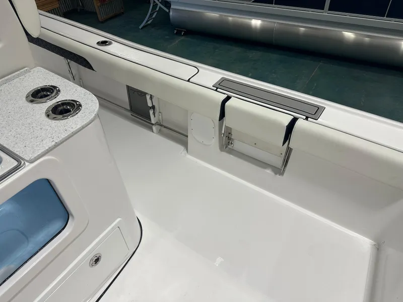 Slide: The Image of Tidewater 3100CB 2025 - 29