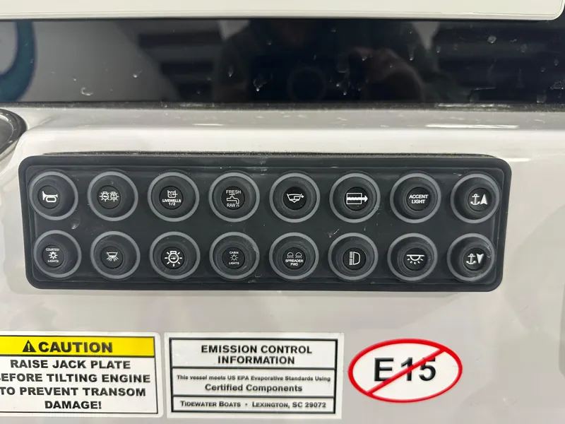 Slide: The Image of Tidewater 3100CB 2025 - 33