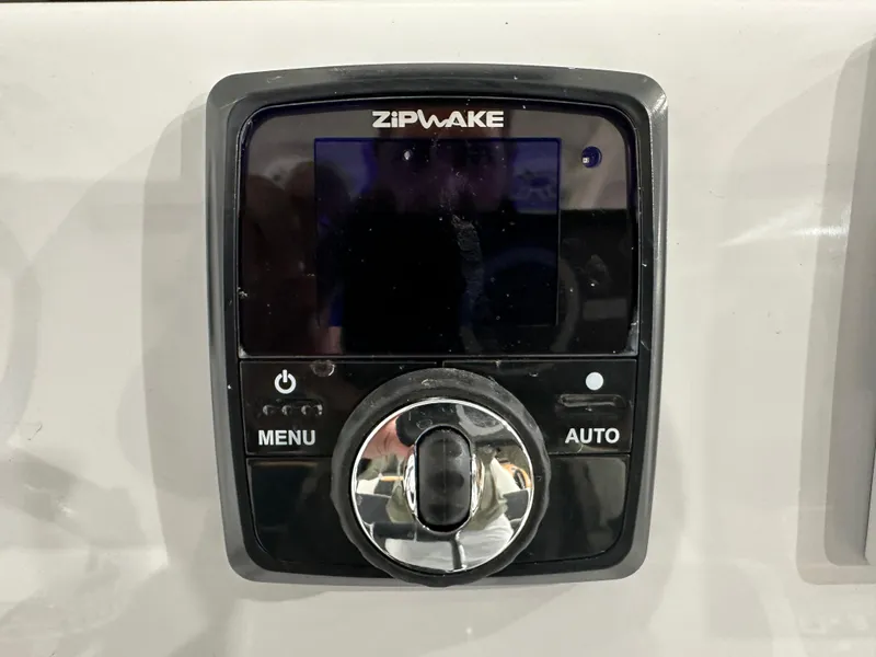 Slide: The Image of Tidewater 3100CB 2025 - 34