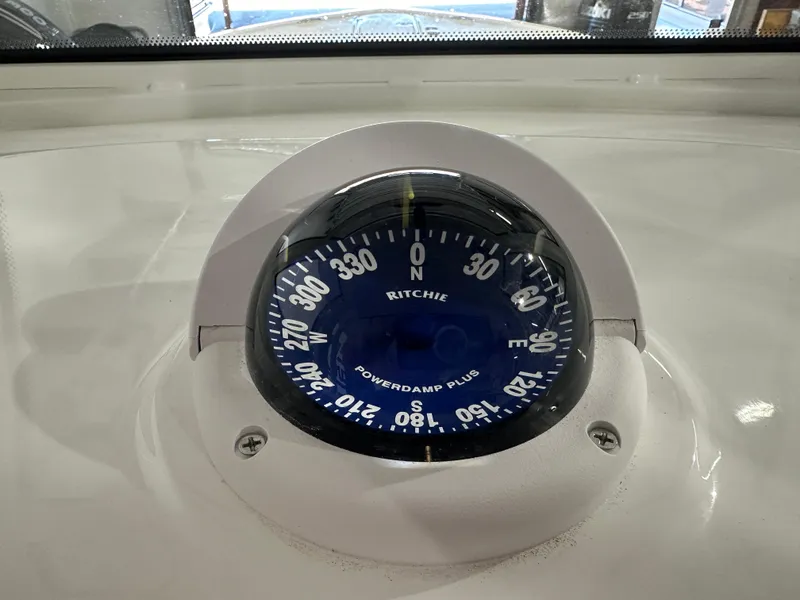 Slide: The Image of Tidewater 3100CB 2025 - 47