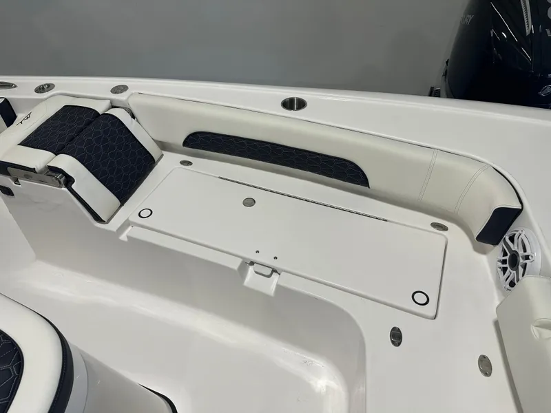 Slide: The Image of Tidewater 3100CB 2025 - 60