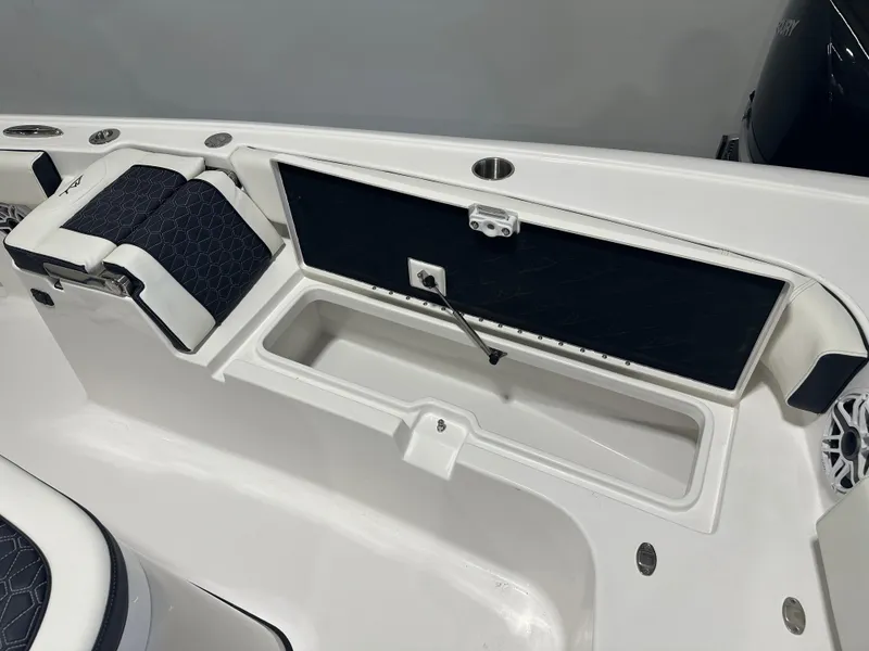 Slide: The Image of Tidewater 3100CB 2025 - 61