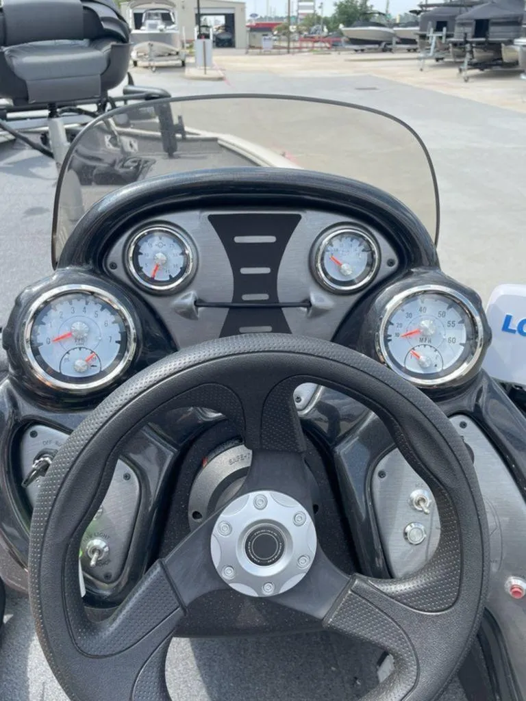 Slide: The Image of Tracker Pro Team 175 TX 2023 - 12