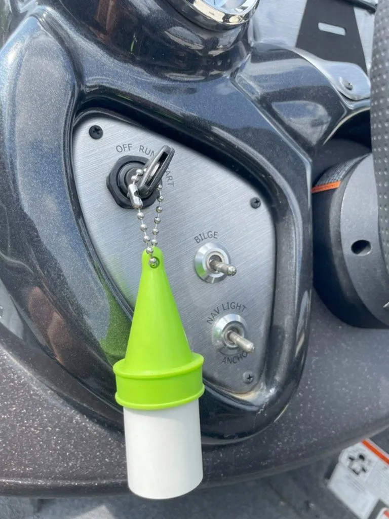 Slide: The Image of Tracker Pro Team 175 TX 2023 - 13