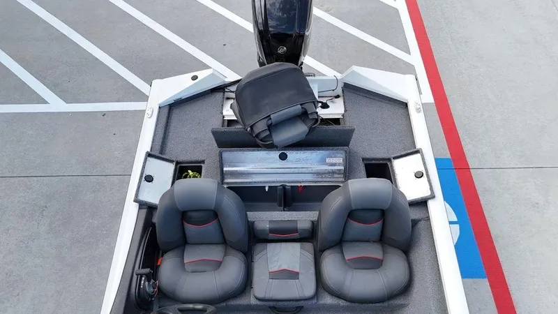 Slide: The Image of Tracker Pro Team 175 TX 2023 - 21