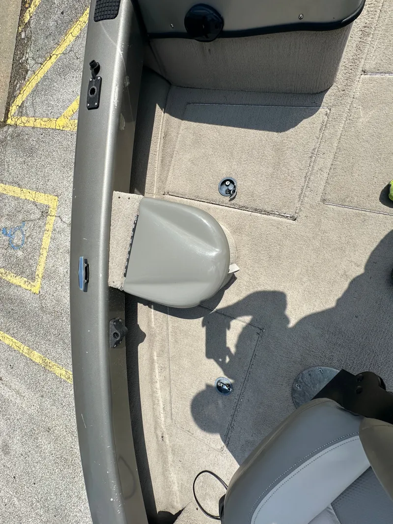 Slide: The Image of Tracker Tundra 21 WT 2009 - 12