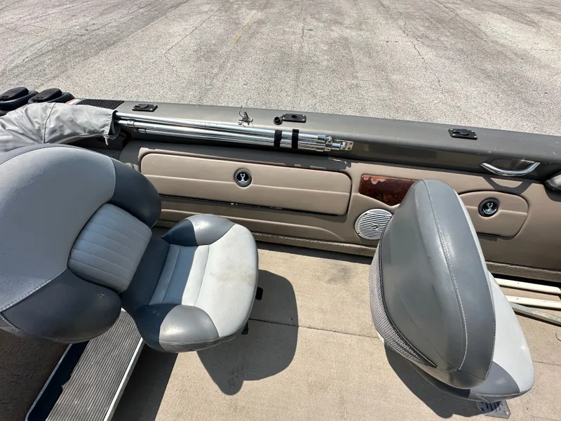 Slide: The Image of Tracker Tundra 21 WT 2009 - 9