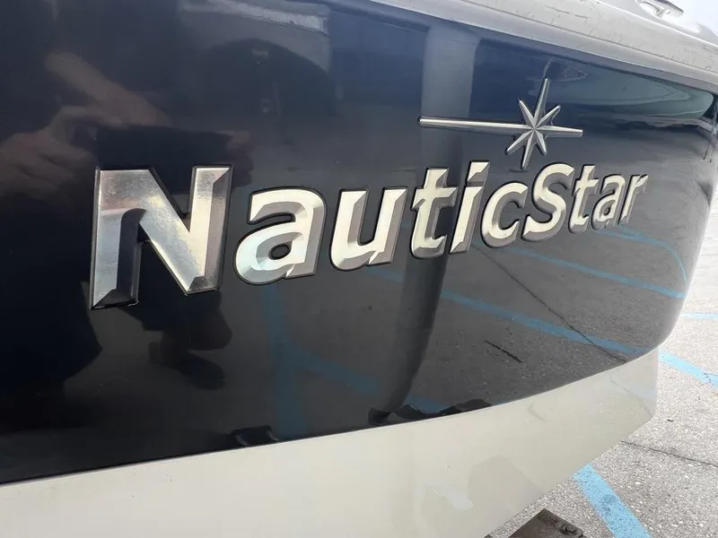 Slide: The Image of NauticStar 1810 Bay 2018 - 15