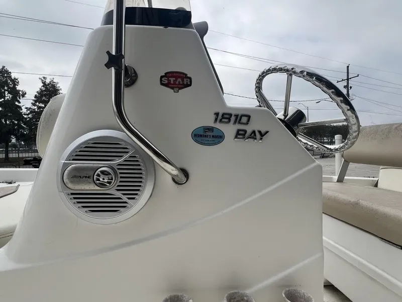 Slide: The Image of NauticStar 1810 Bay 2018 - 5