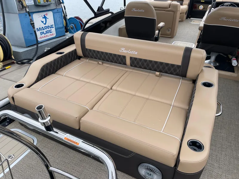 Slide: The Image of Barletta L25UC 2025 - 13