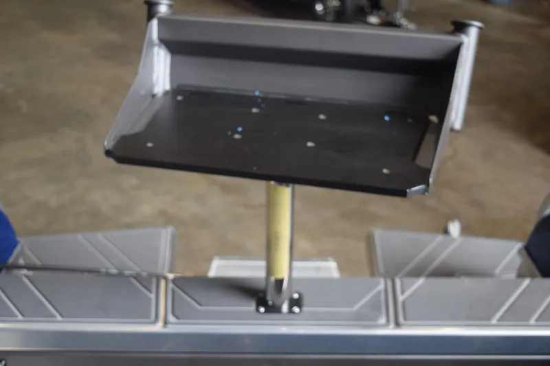 Slide: The Image of 2024 Stabicraft 1550 Frontier SportFish boat accessory detail. - 10