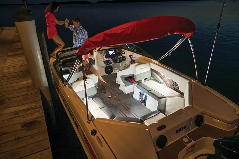 Slide: The Image of Tahoe 210 S 2025 - 67