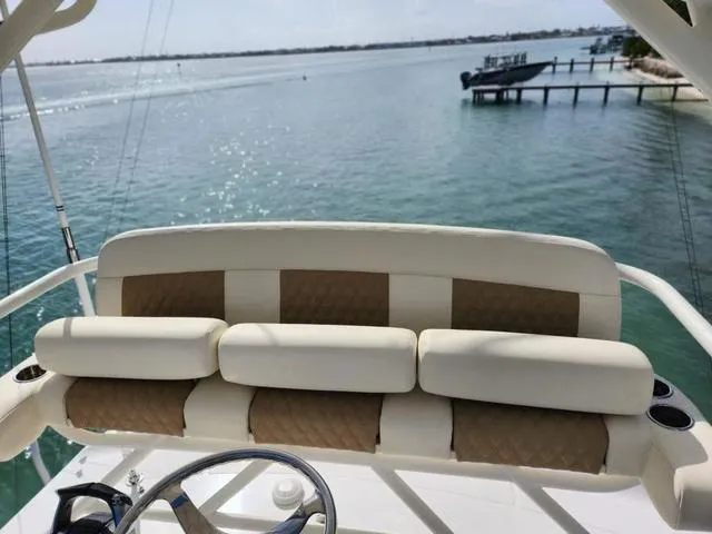 Slide: The Image of Boston Whaler 420 Outrage 2017 - 6