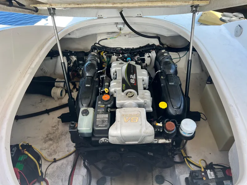 Slide: The Image of 2015 Chaparral 287 SSX engine compartment with MerCruiser V8 engine. - 16