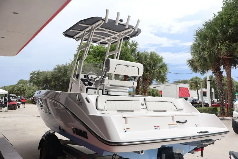 Slide: The Image of Yamaha 190 FSH Sport 2025 - 14