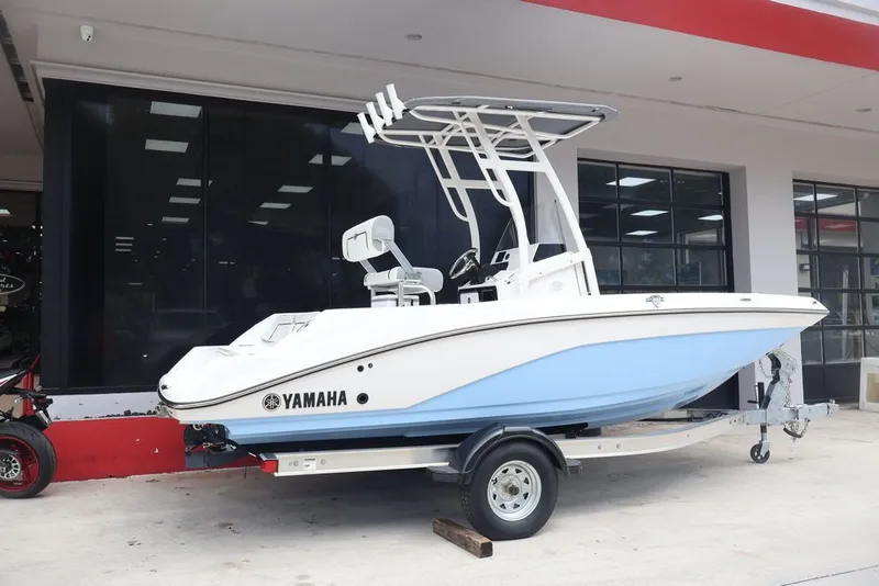 Slide: The Image of Yamaha 190 FSH Sport 2025 - 2