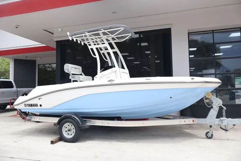 Slide: The Image of Yamaha 190 FSH Sport 2025 - 5