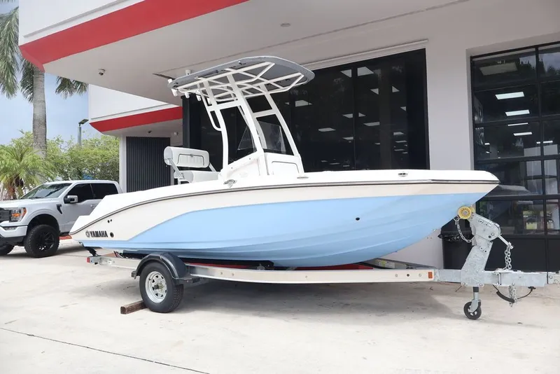 Slide: The Image of Yamaha 190 FSH Sport 2025 - 6