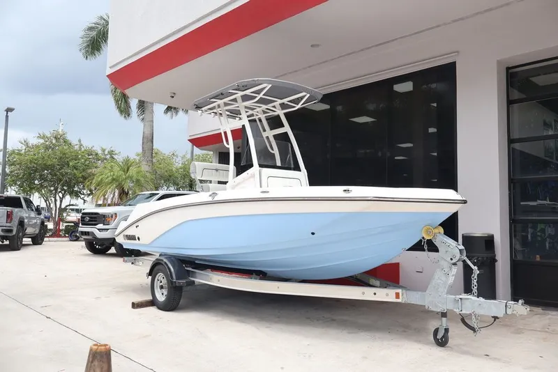 Slide: The Image of Yamaha 190 FSH Sport 2025 - 7