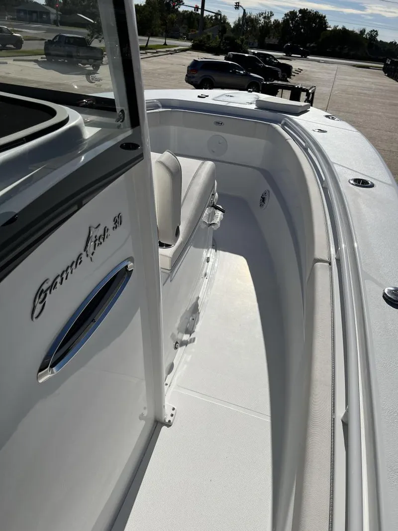 Slide: The Image of Sea Hunt Gamefish 30 Coffin Box 2025 - 15