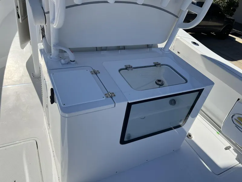 Slide: The Image of Sea Hunt Gamefish 30 Coffin Box 2025 - 18