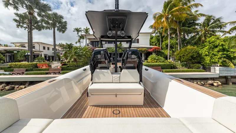 Slide: The Image of 2025 Technohull EXPLORER 40S luxury boat with sleek design and spacious deck. - 5