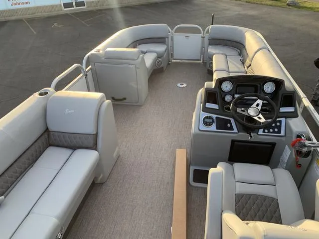 Slide: The Image of Ranger RP220C 2023 - 6