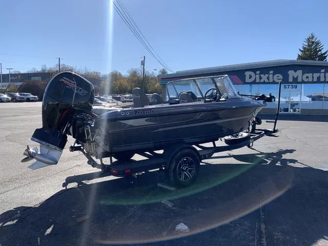 Slide: The Image of Triton 186 Allure 2024 - 5