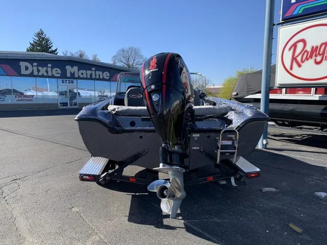 Slide: The Image of Triton 186 Allure 2024 - 6