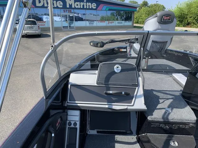 Slide: The Image of Ranger 1880MS 2025 - 4