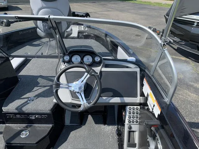 Slide: The Image of Ranger 1880MS 2025 - 5