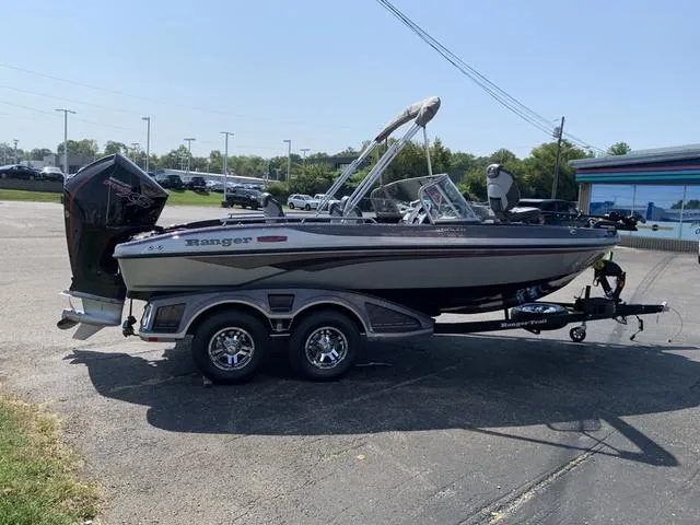 Slide: The Image of Ranger 1880MS 2025 - 7