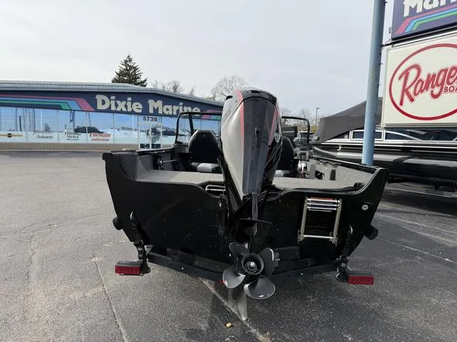 Slide: The Image of 2023 Crestliner 1750 FH boat at Dixie Marine dealership. - 7