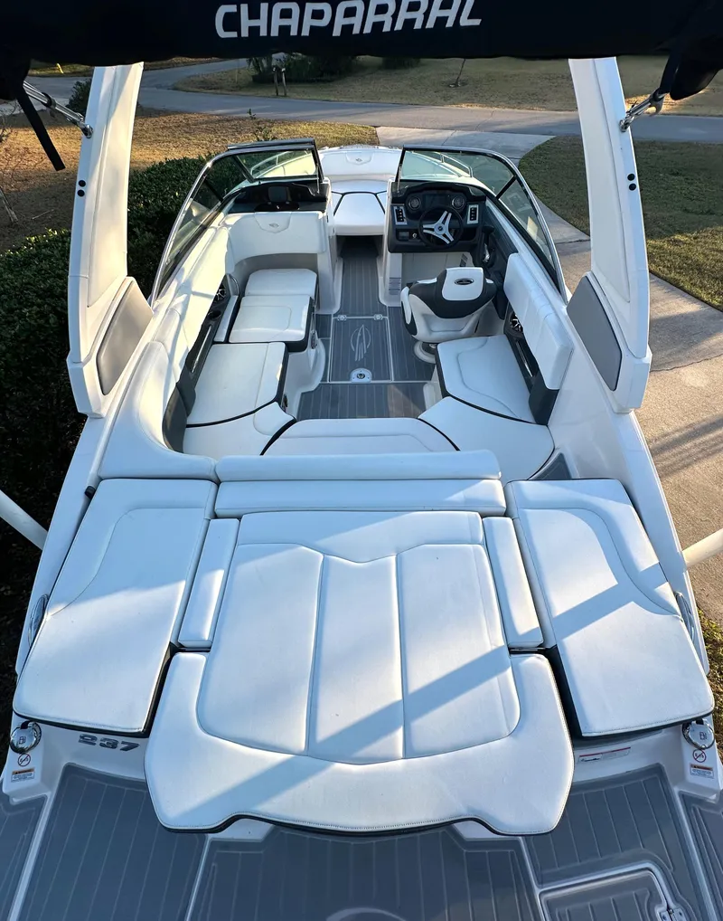 Slide: The Image of 2019 Chaparral 237 SSX boat with spacious seating and sleek design. - 26