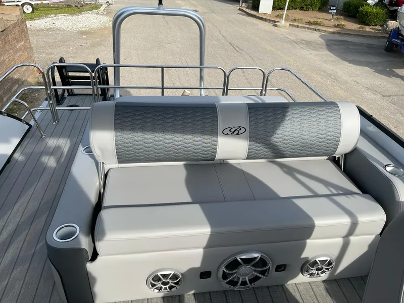 Slide: The Image of 2025 Bentley Pontoons Elite 223 Swingback with stylish seating and modern design. - 23