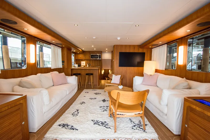 Slide: The Image of Fleming 85 – Open Flybridge 2024 - 120
