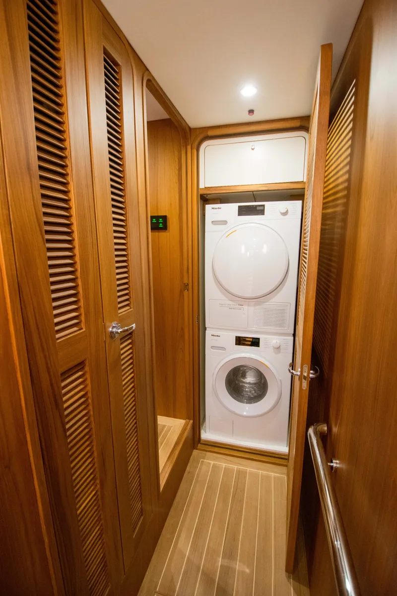 Slide: The Image of Fleming 85 – Open Flybridge 2024 - 28