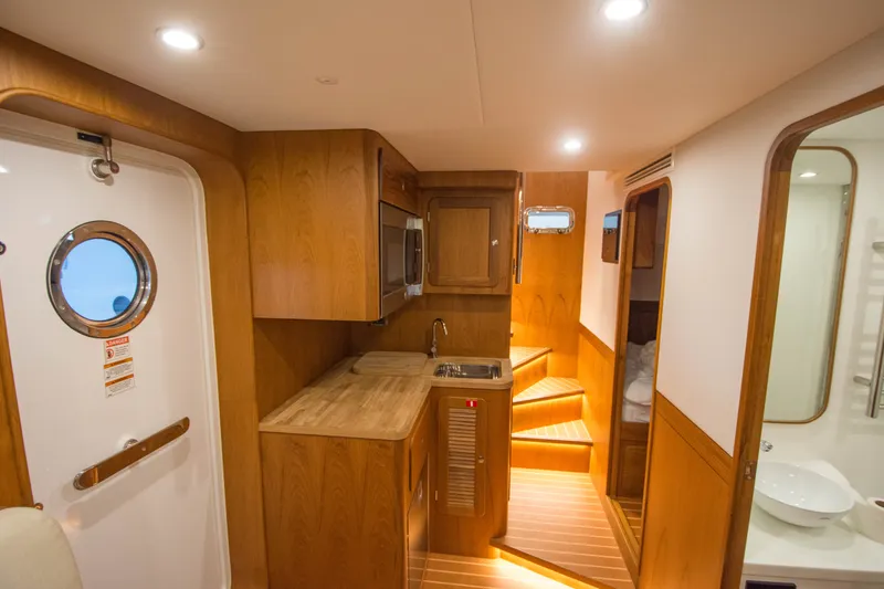 Slide: The Image of Fleming 85 – Open Flybridge 2024 - 102