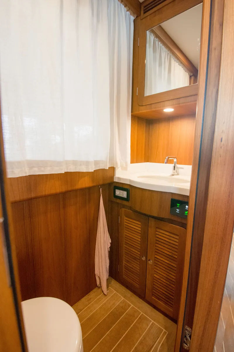 Slide: The Image of Fleming 85 – Open Flybridge 2024 - 48