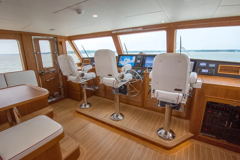 Slide: The Image of Fleming 85 – Open Flybridge 2024 - 41